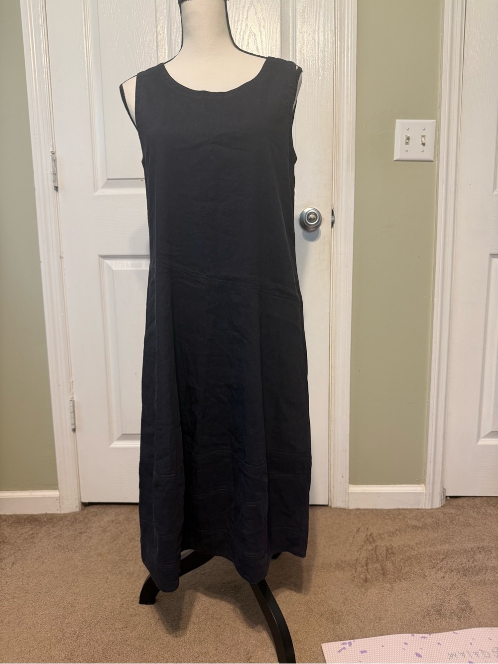 Eileen Fisher Sleeveless Black Linen-Blend Dress